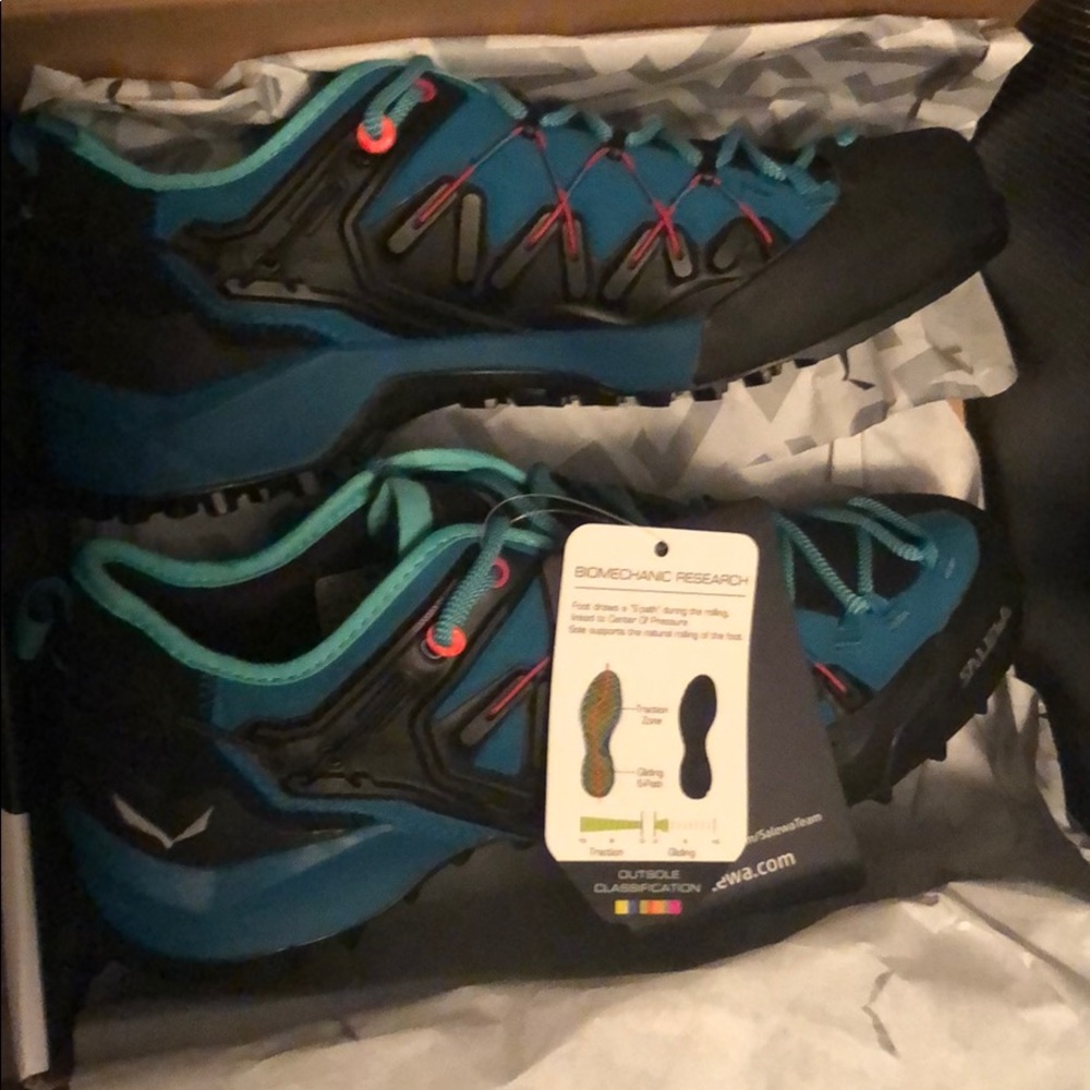 Salewa women’s wildfire edge size 8